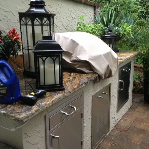 Outdoor Kitchen