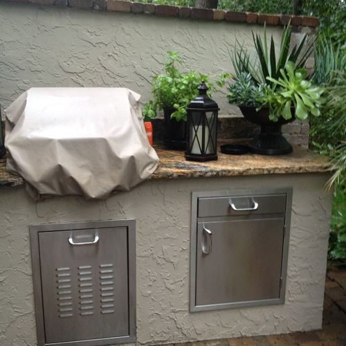 Outdoor Kitchen