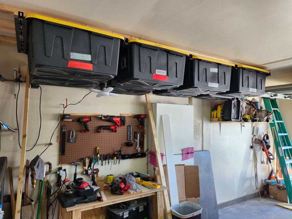 overhead bin storage 
