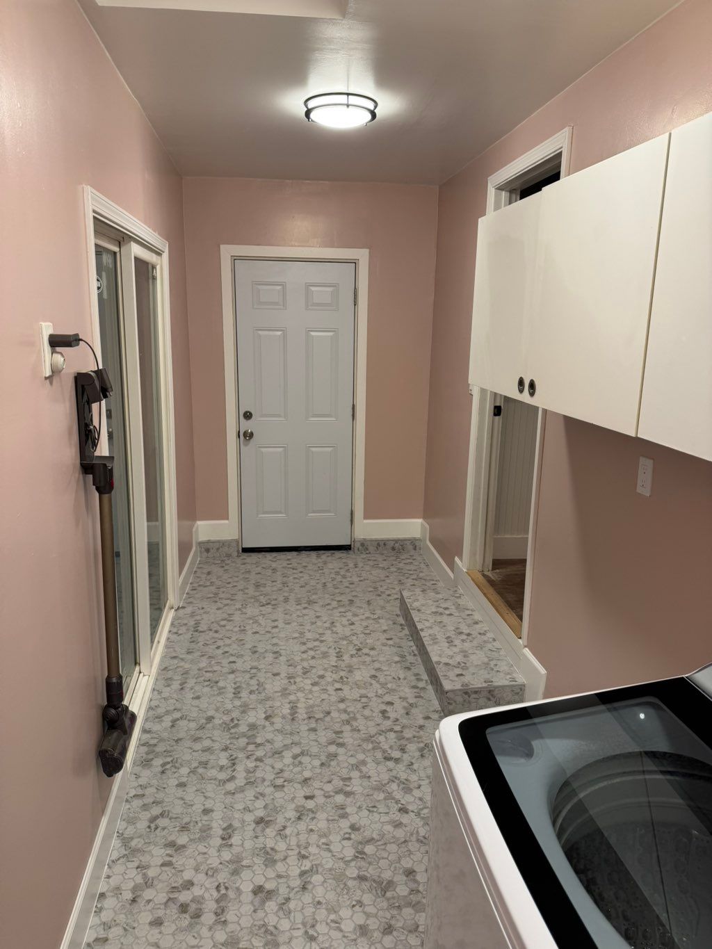 We hired Fabian for a laundry room transformation.