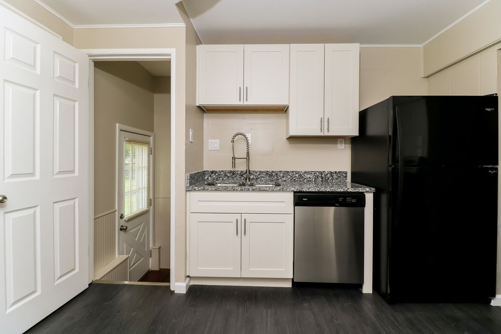 New cabinets and countertops for a small kitchen