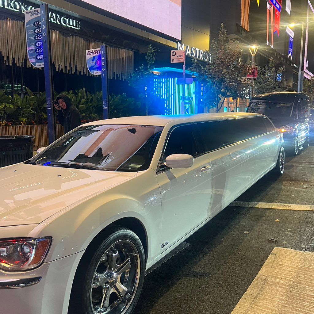 Show Time Limo