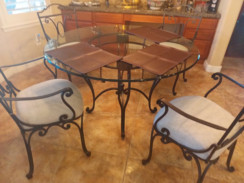 iron Dinning patio chairs 