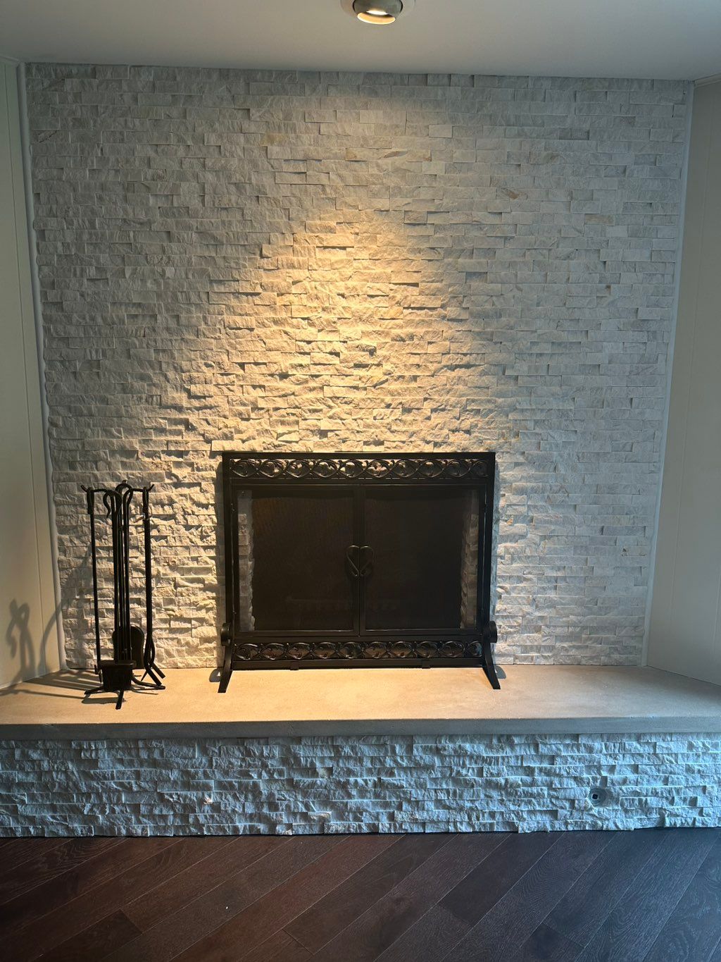 Fireplace Upgrade (2/2) 10.2023