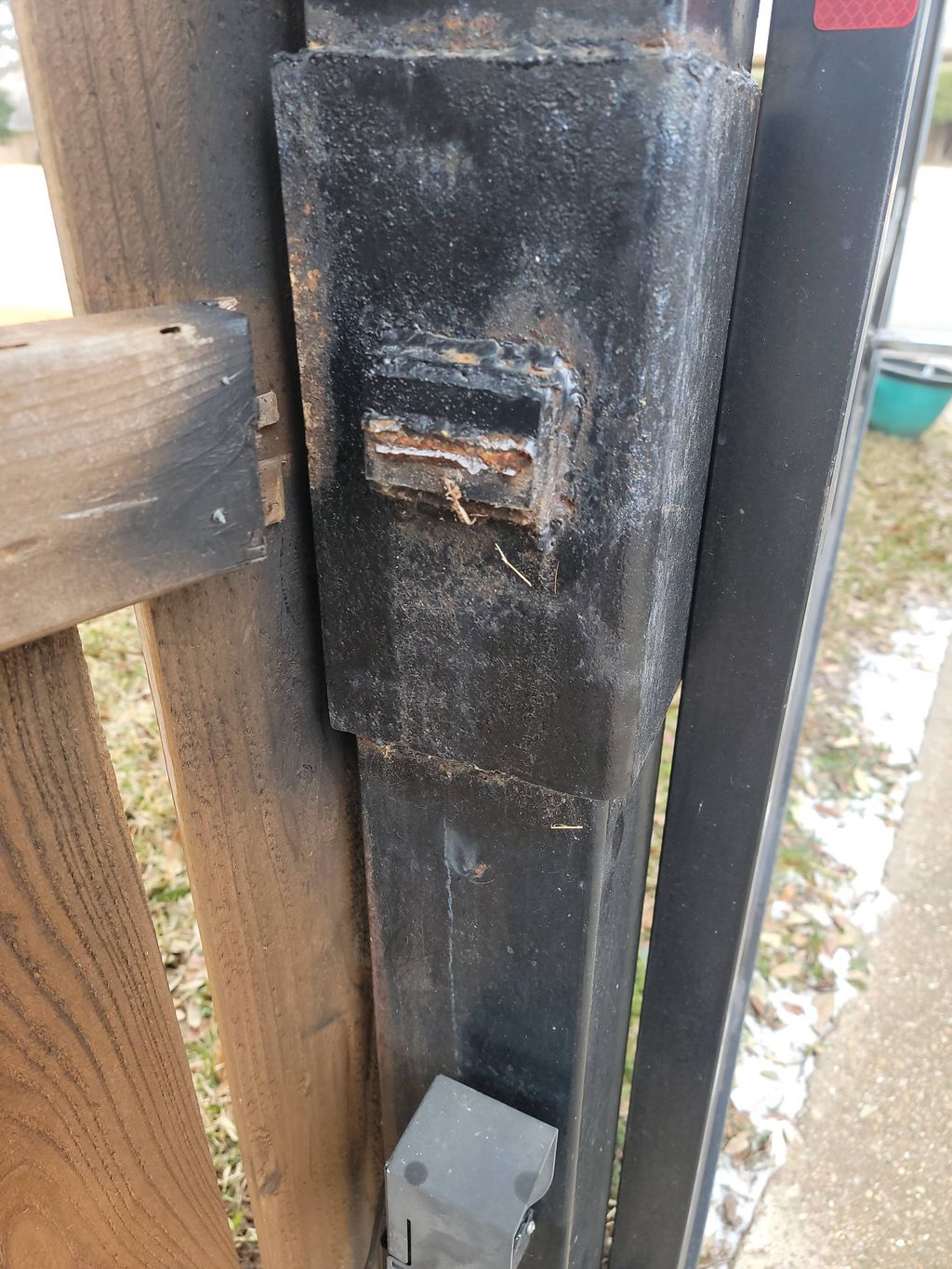 where the mount was welded