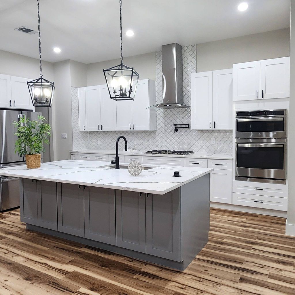 CUSTOM KITCHEN AND BLINDS