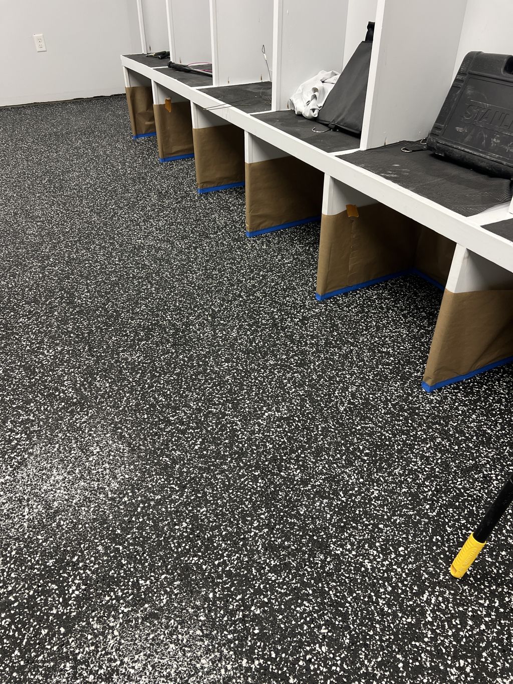 Apt laundry room epoxy floor