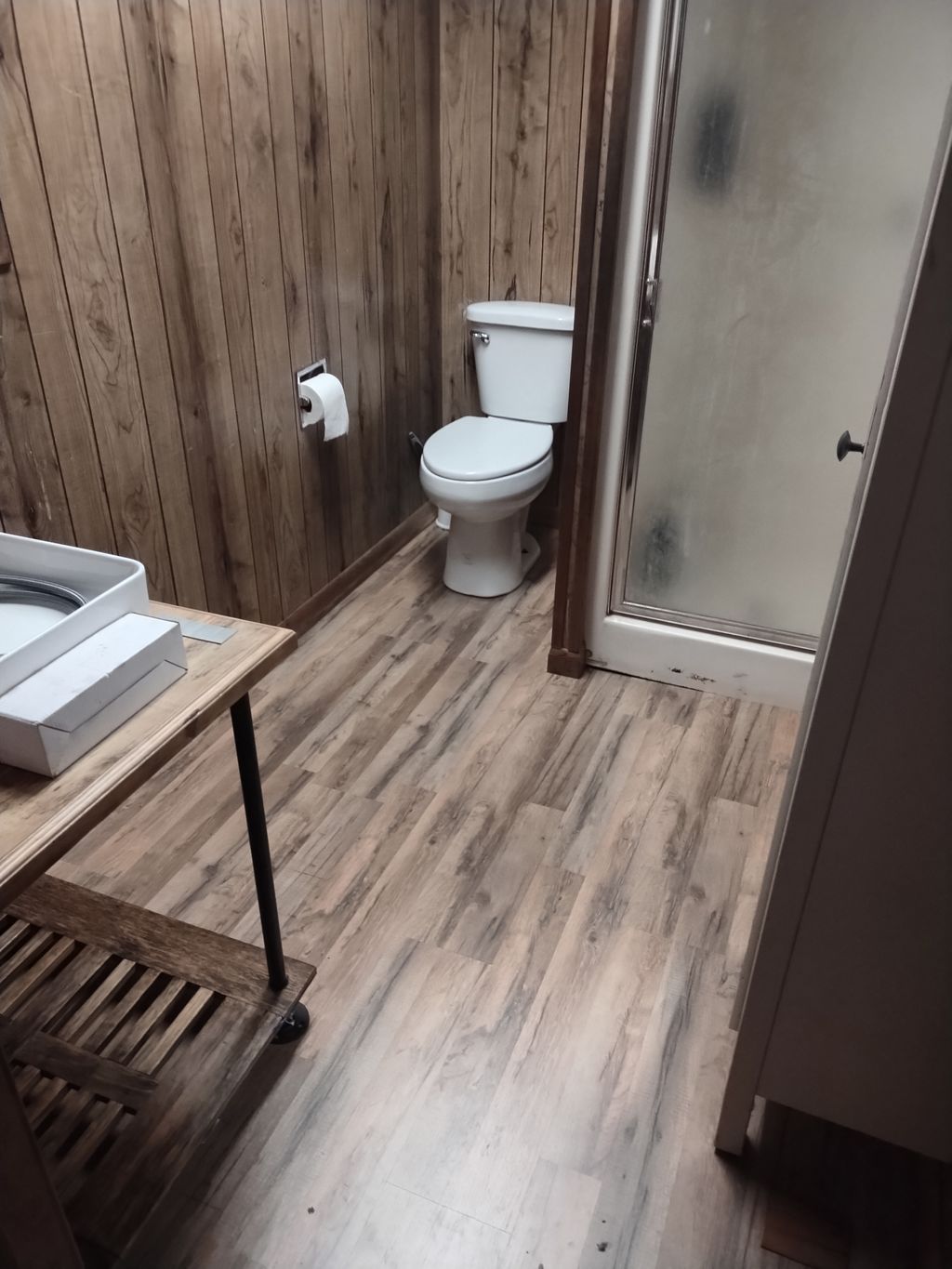 New floor and new toilet 