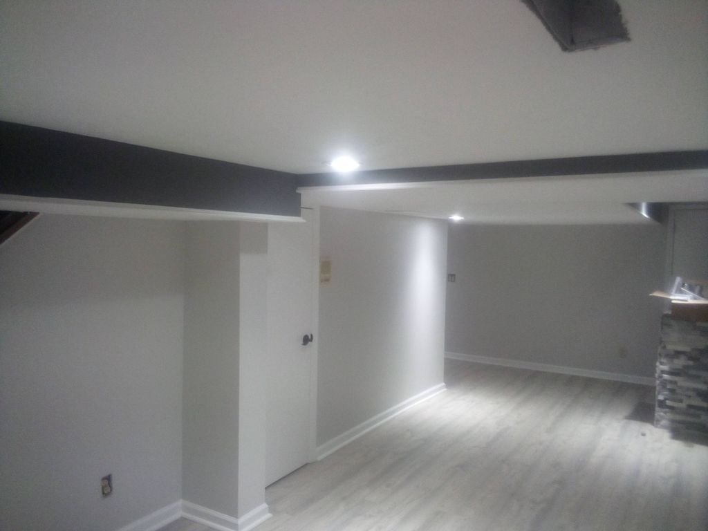 interior ceiling, walls with accent, and trim