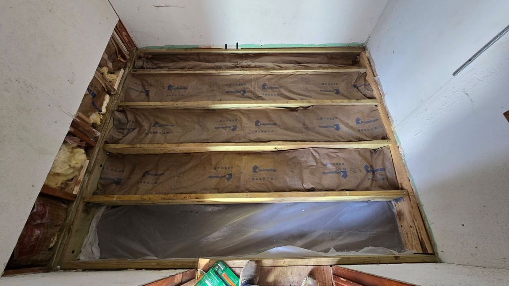 joist, plastic and installation for flooring