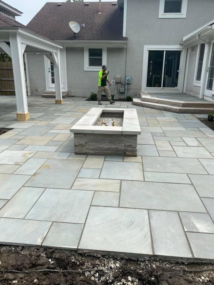 Blue Stone Paver Patio with Blue Stone Firepit