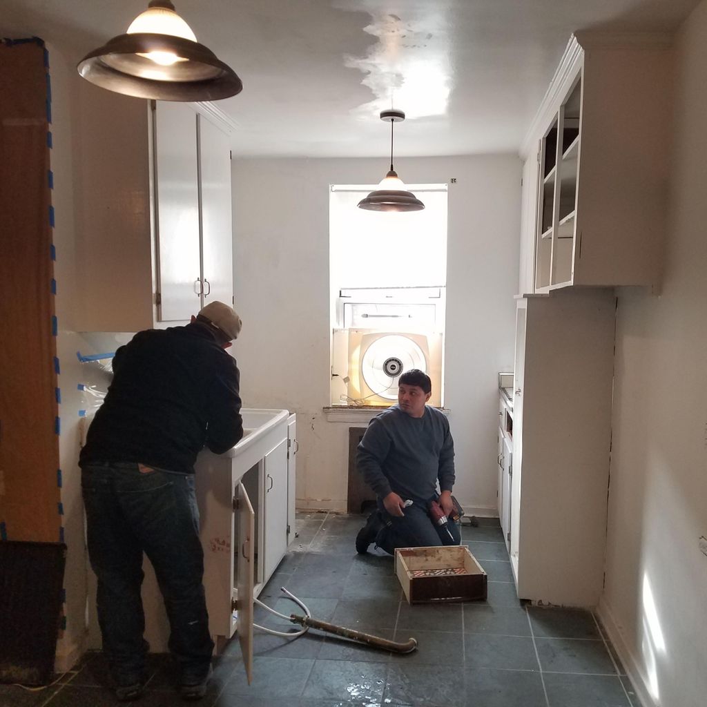B & B Tile Replacement