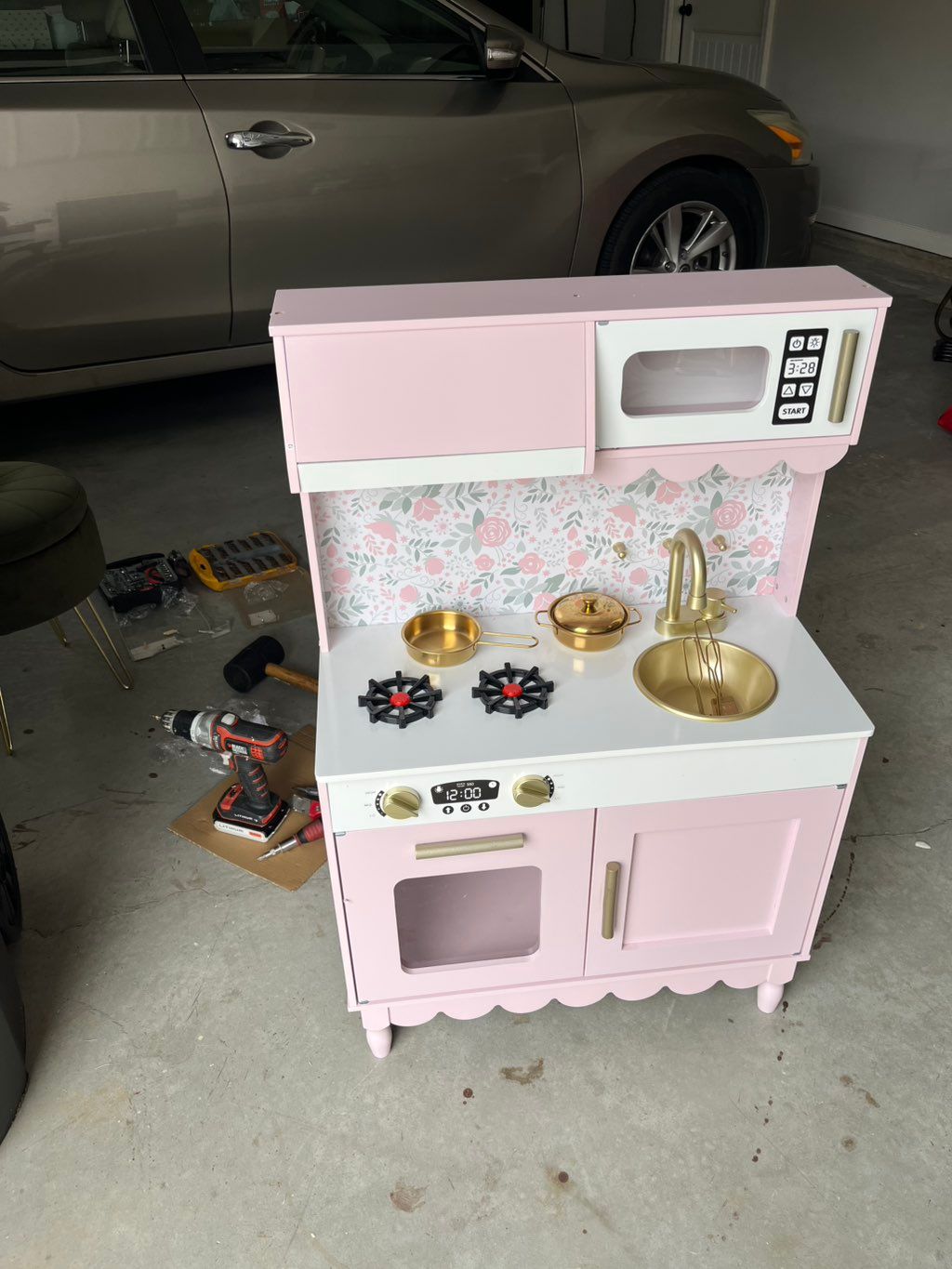 Kid kitchenette project super cute!! will assemble