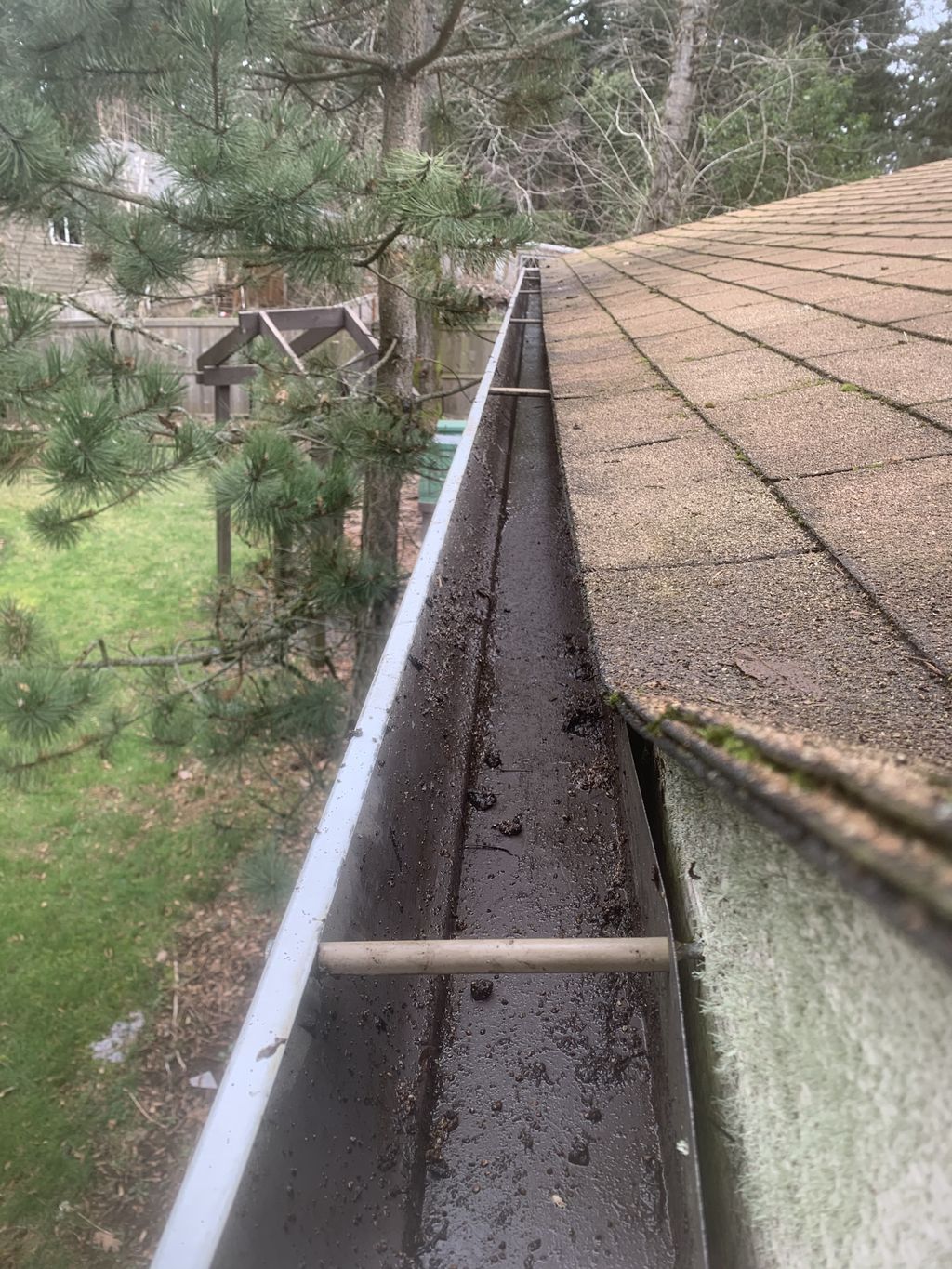 Gutter Cleaning and Maintenance