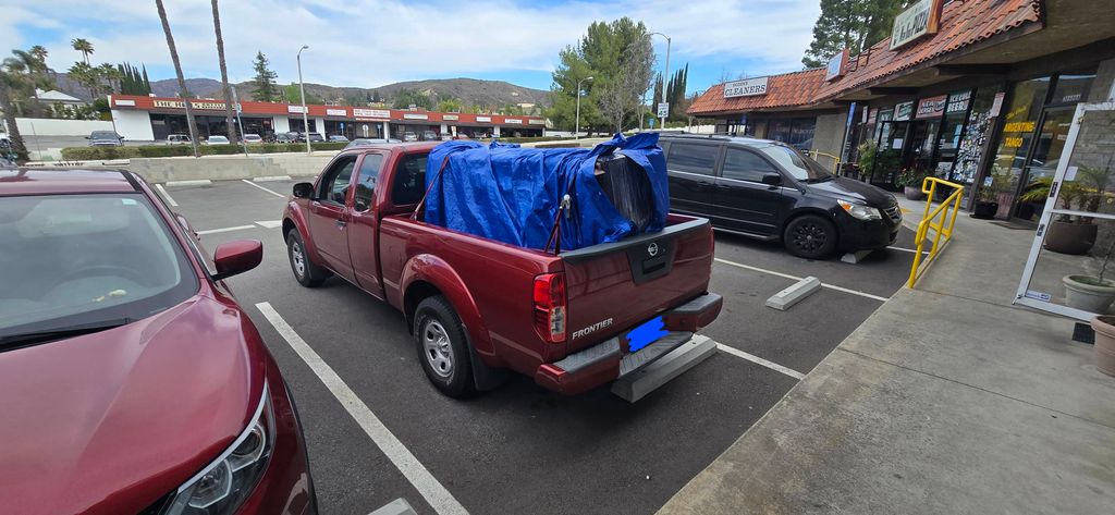 Truck assisted couch moving from Thousand Oaks to 
