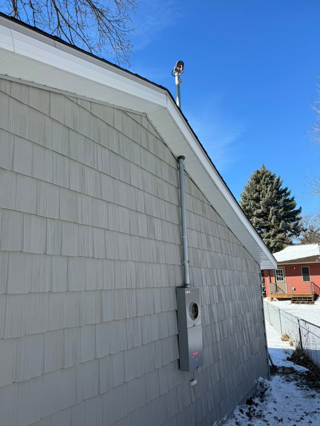 100A service w/fireman’s disconnect on exterior fo