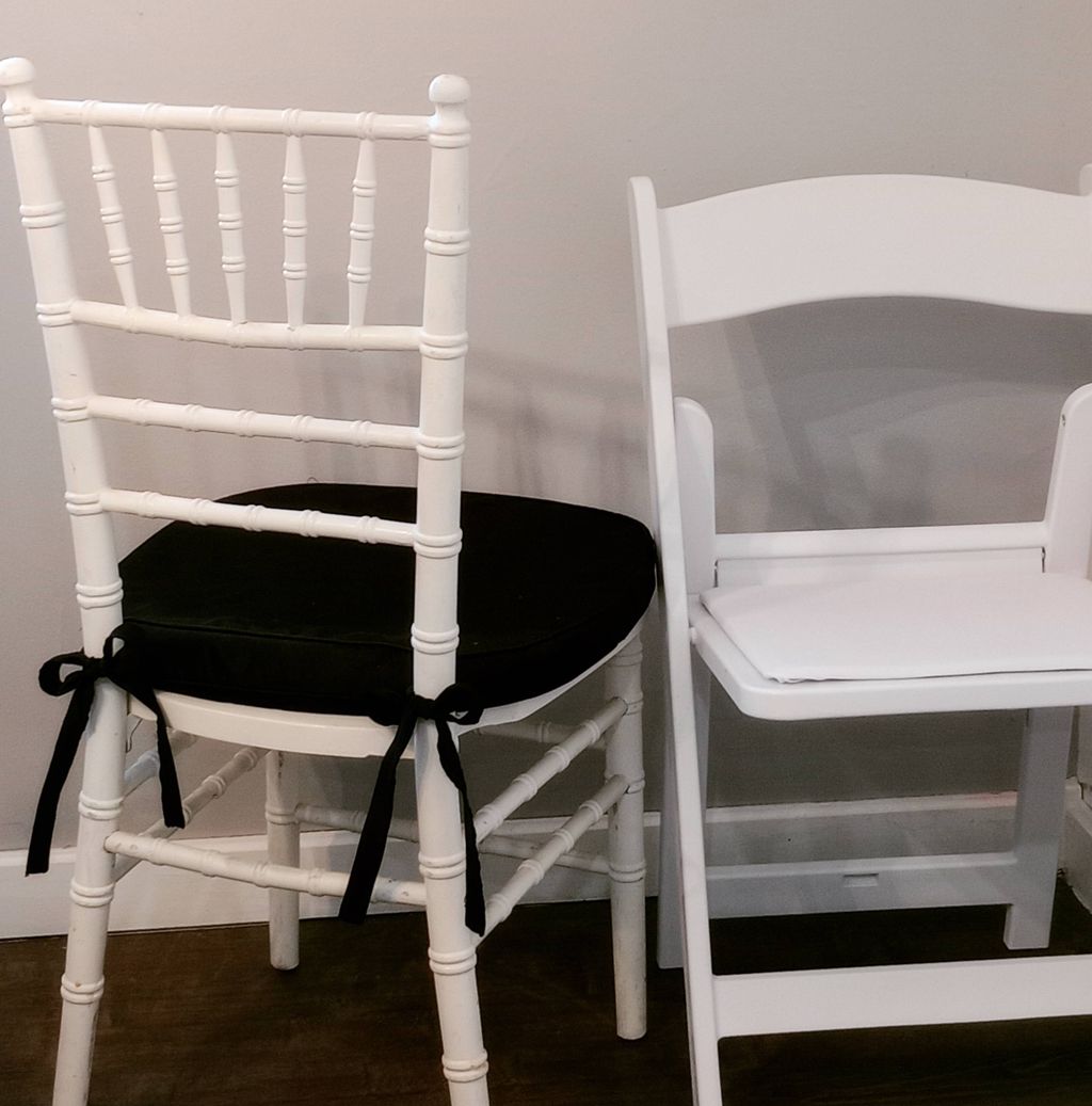 Chavari Chairs & Folding Resin Chairs! Multiple co