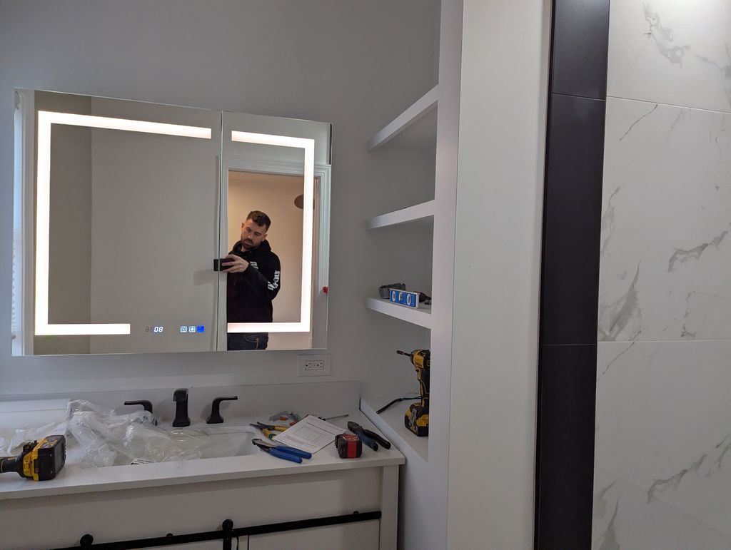 Powered Bathroom Mirror With Lights and De-Fogger