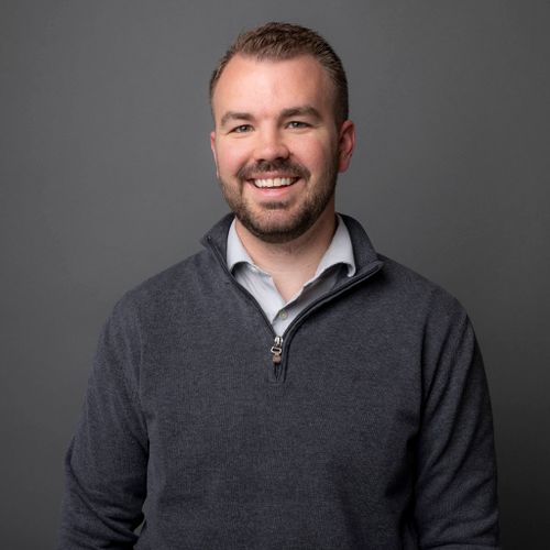 Jared Lillywhite - Traveling Piano Bar Performer