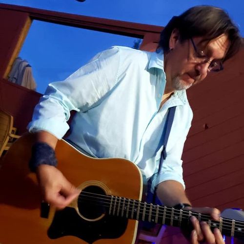 Mark Dee-Singer/Guitar Player