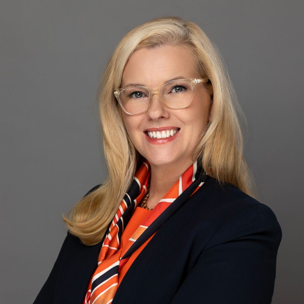 Erika Reuer, Assoicate Attorney