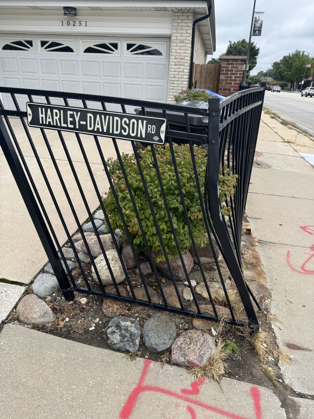 fix broken fence