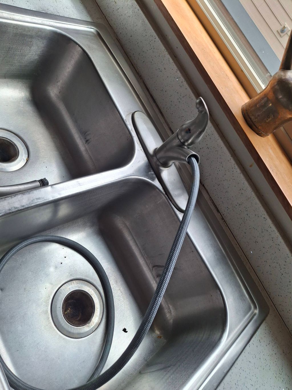 before - broken kitchen faucet