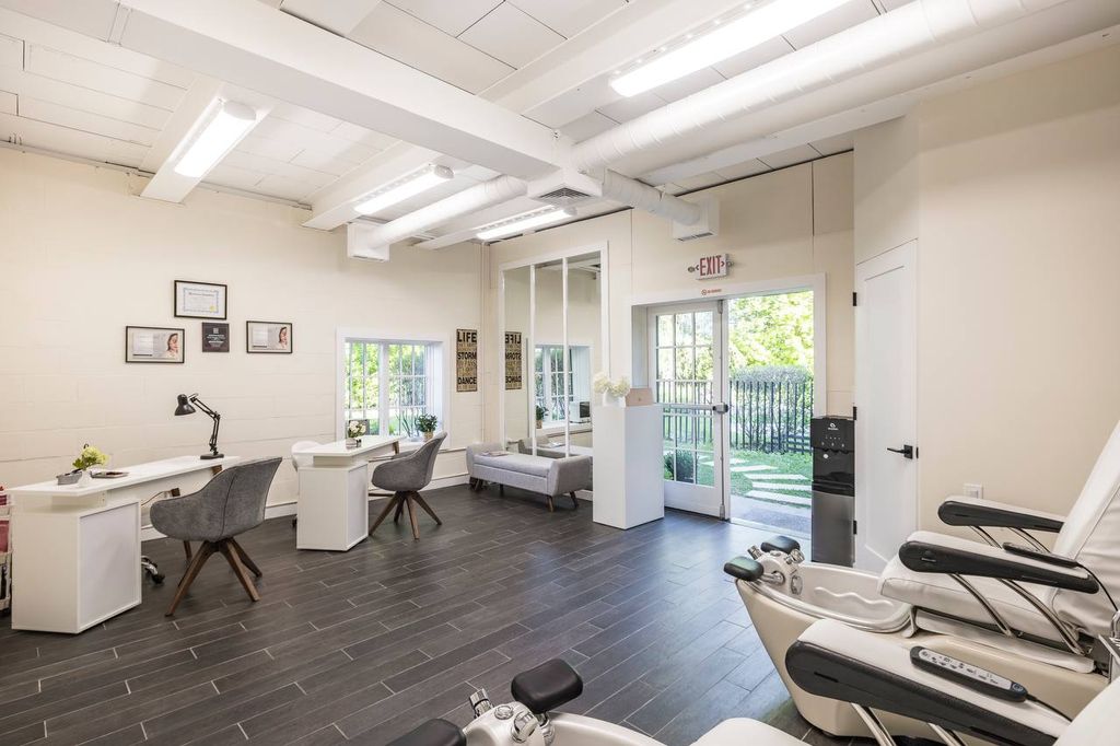 project Beauty Salon after