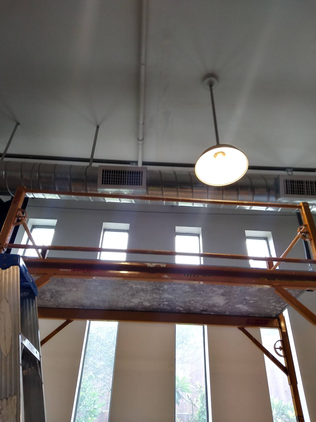 rolling scaffold for high building 