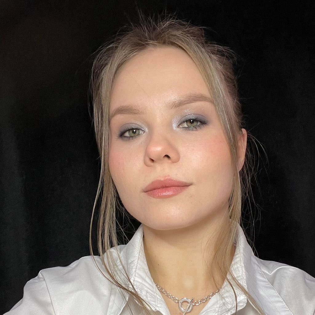 Yuliia R