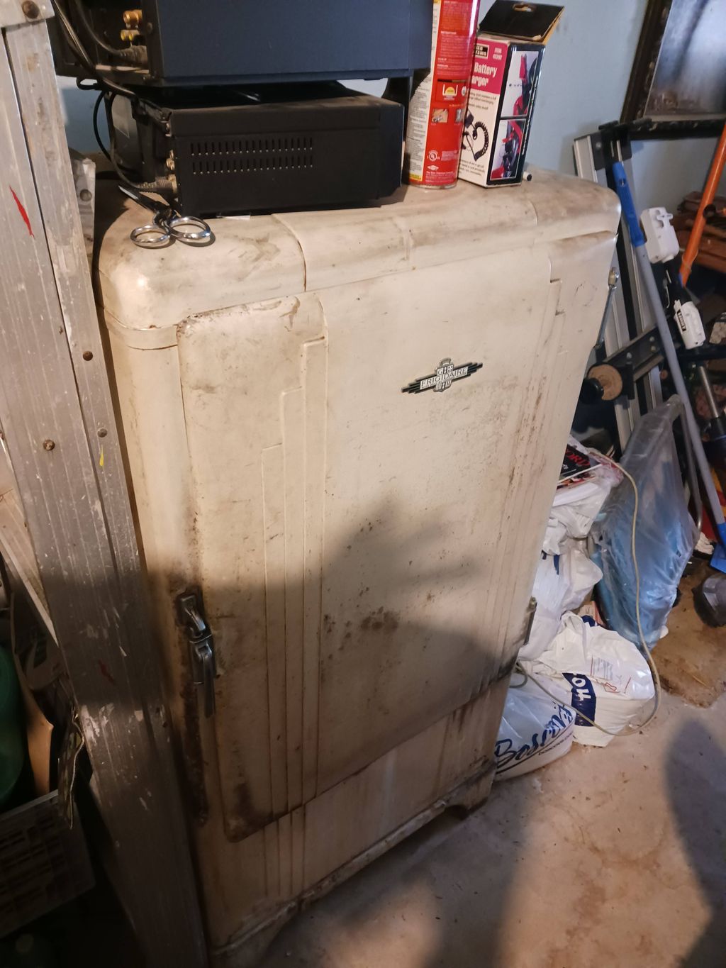 fridge from 1940s