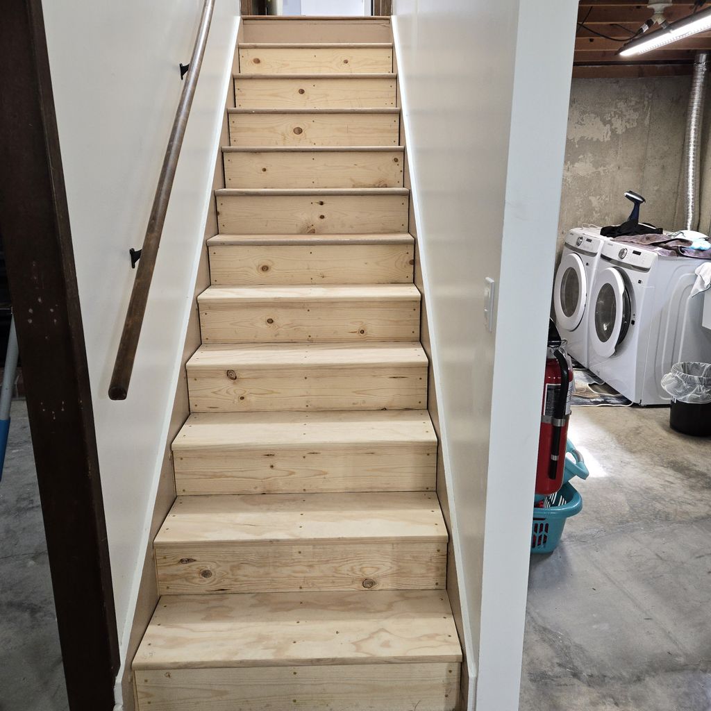 Replaced stairs for Lupita