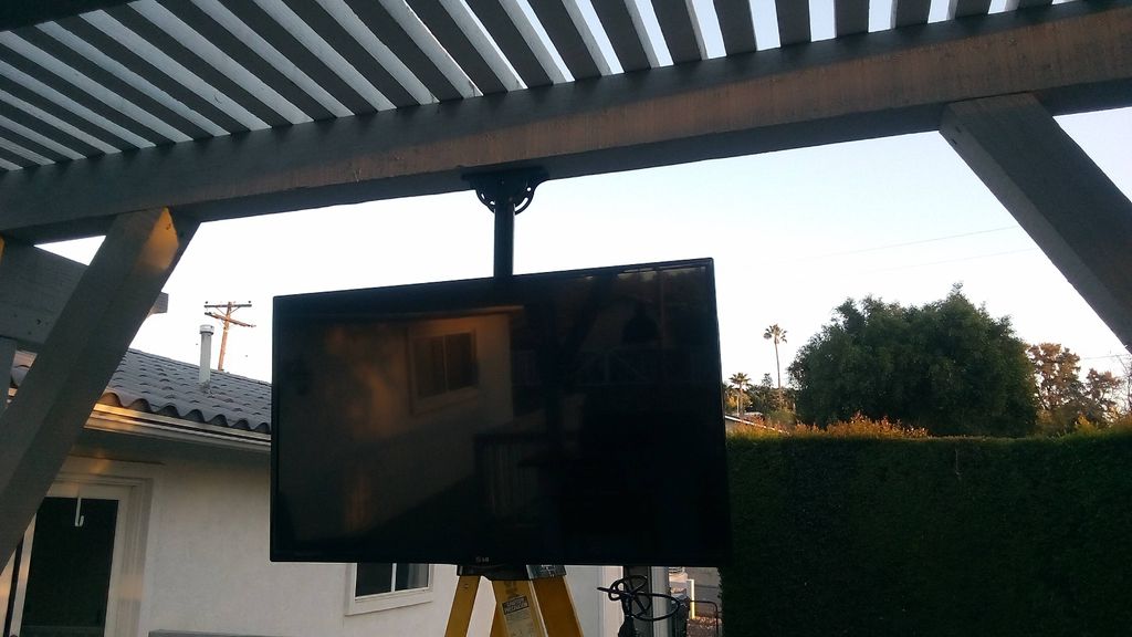 outdoor TV Mount