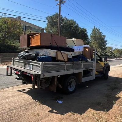 Avatar for Los Hermanos Hauling
