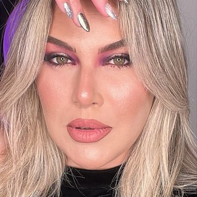 Avatar for Lilian Pecly (makeup artist)