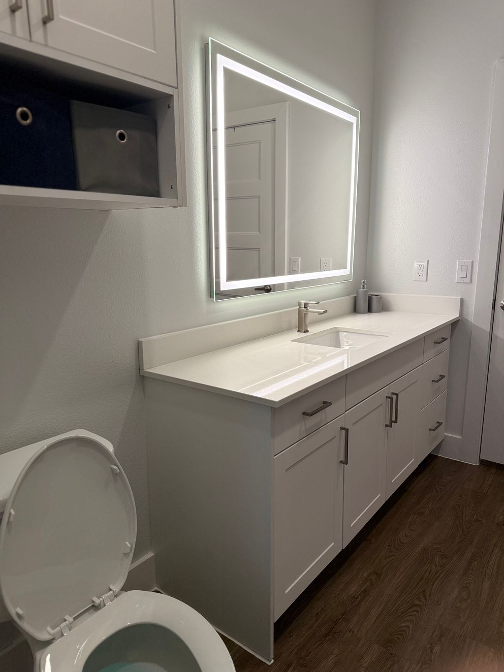 clean bathroom happy life ! 