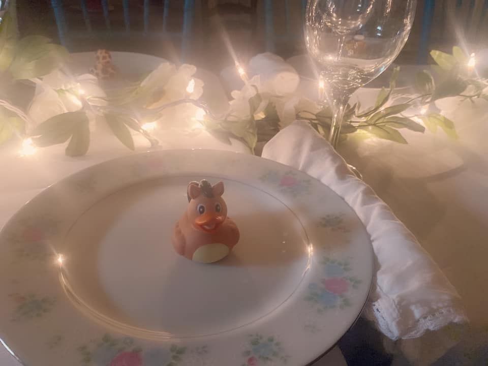 Duckie Bridal Party Table Decor
