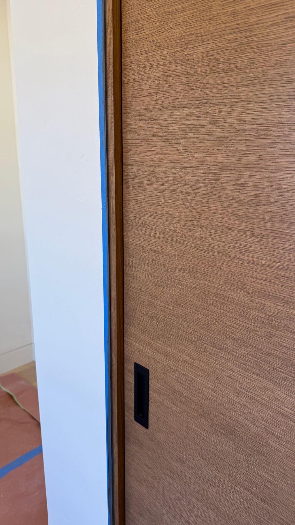 A match for the casing to the door 