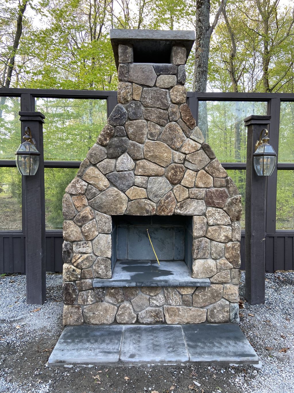 Outdoor fireplace