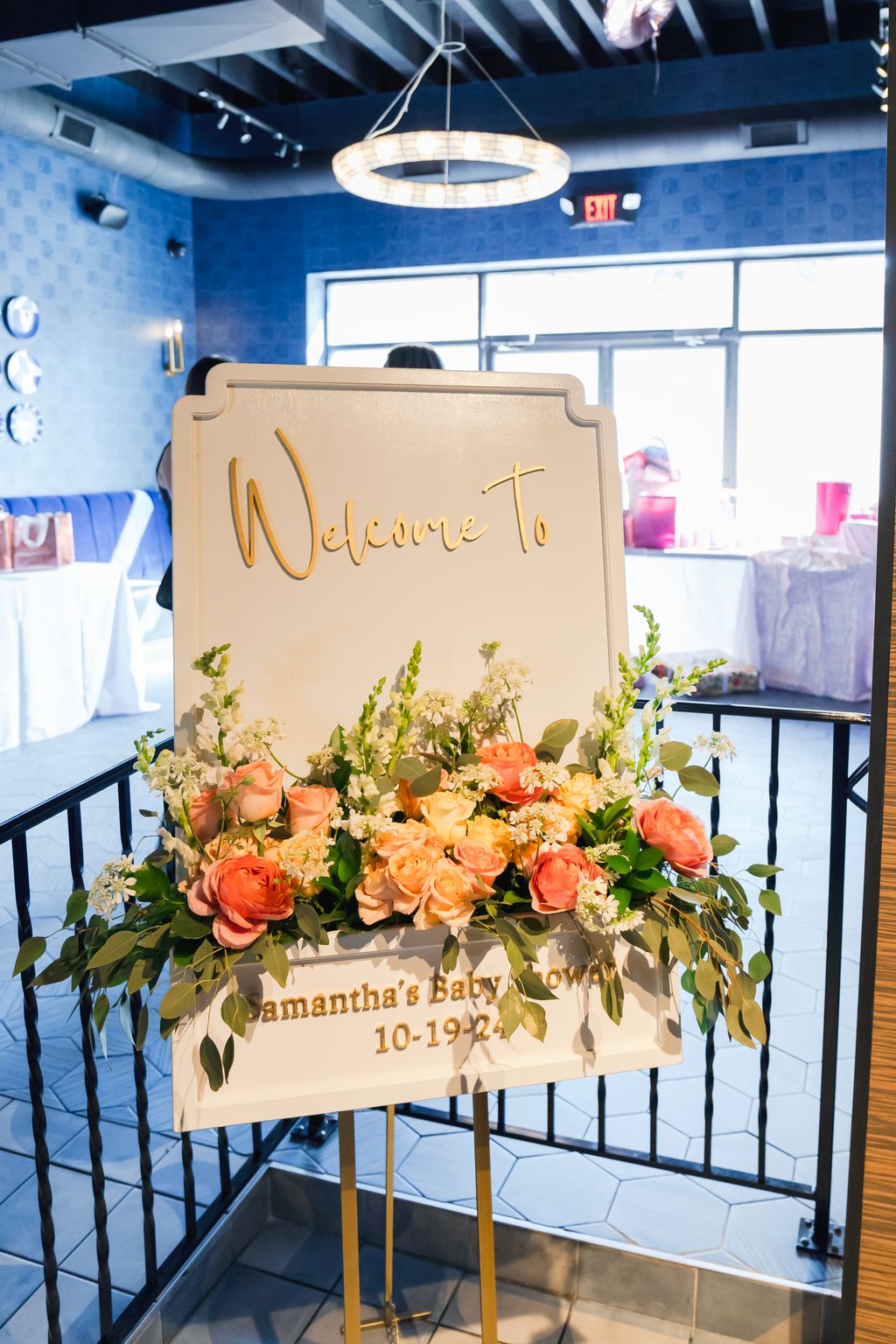 Flower Box Welcome Sign 