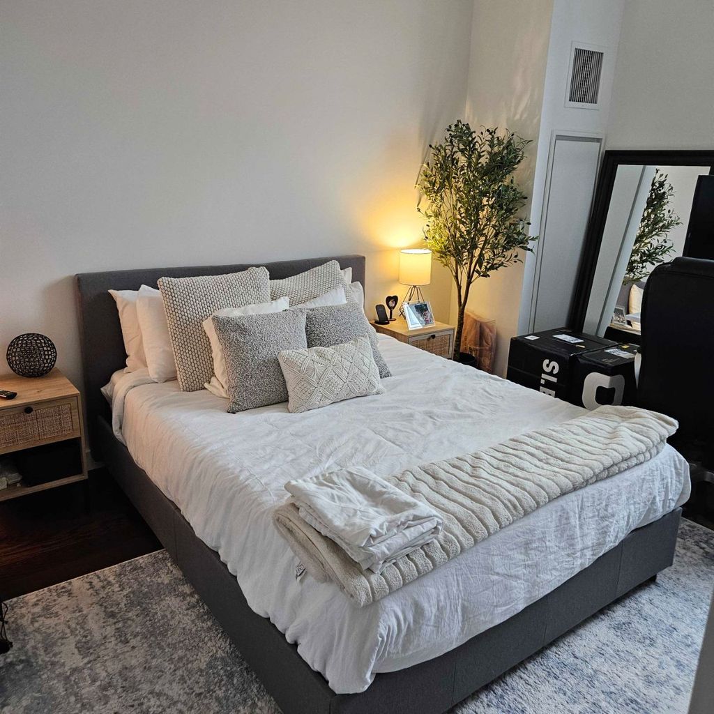 Bedroom cleaning
