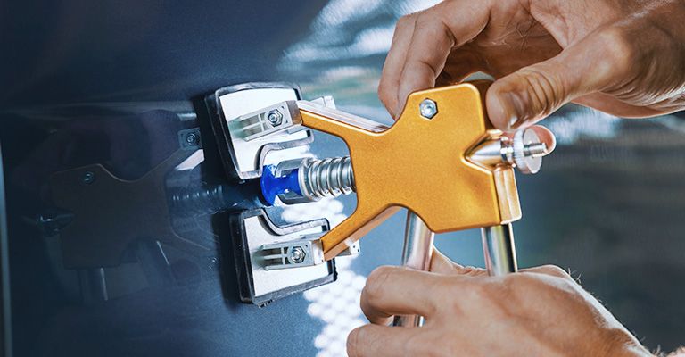Find a mobile paintless dent repair (PDR) specialist near you