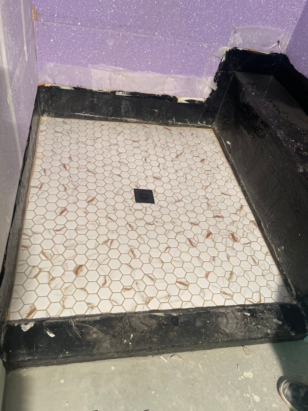 Shower Floor (Hexagon Tile)