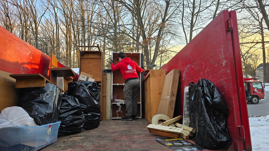 Spartan Team Packing a Truck