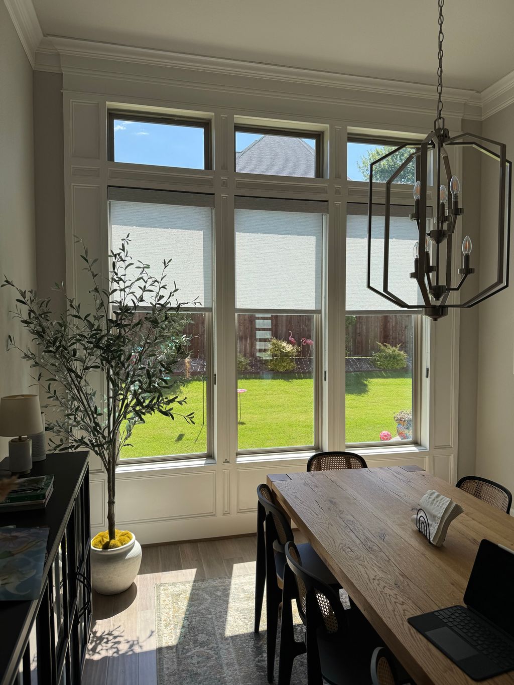 Light filtering Roller Shades. Classic and popular