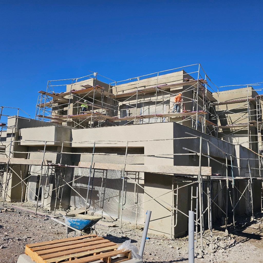 Gomez stucco