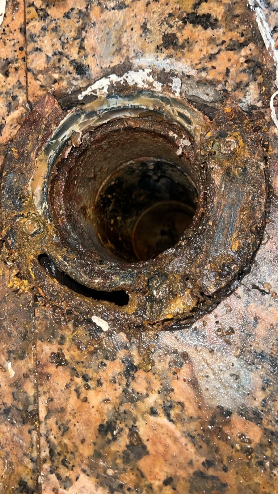 Broken toilet flange 