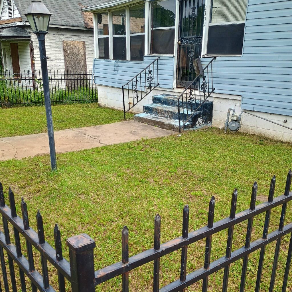 Medlock Lawn and Moving
