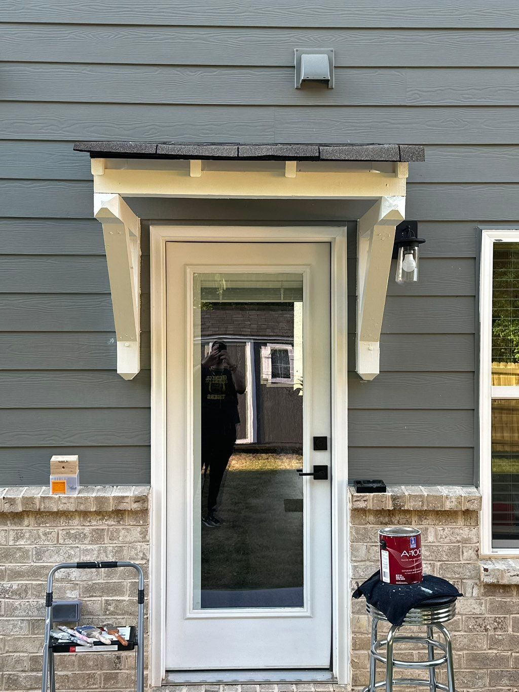 Painted overhang