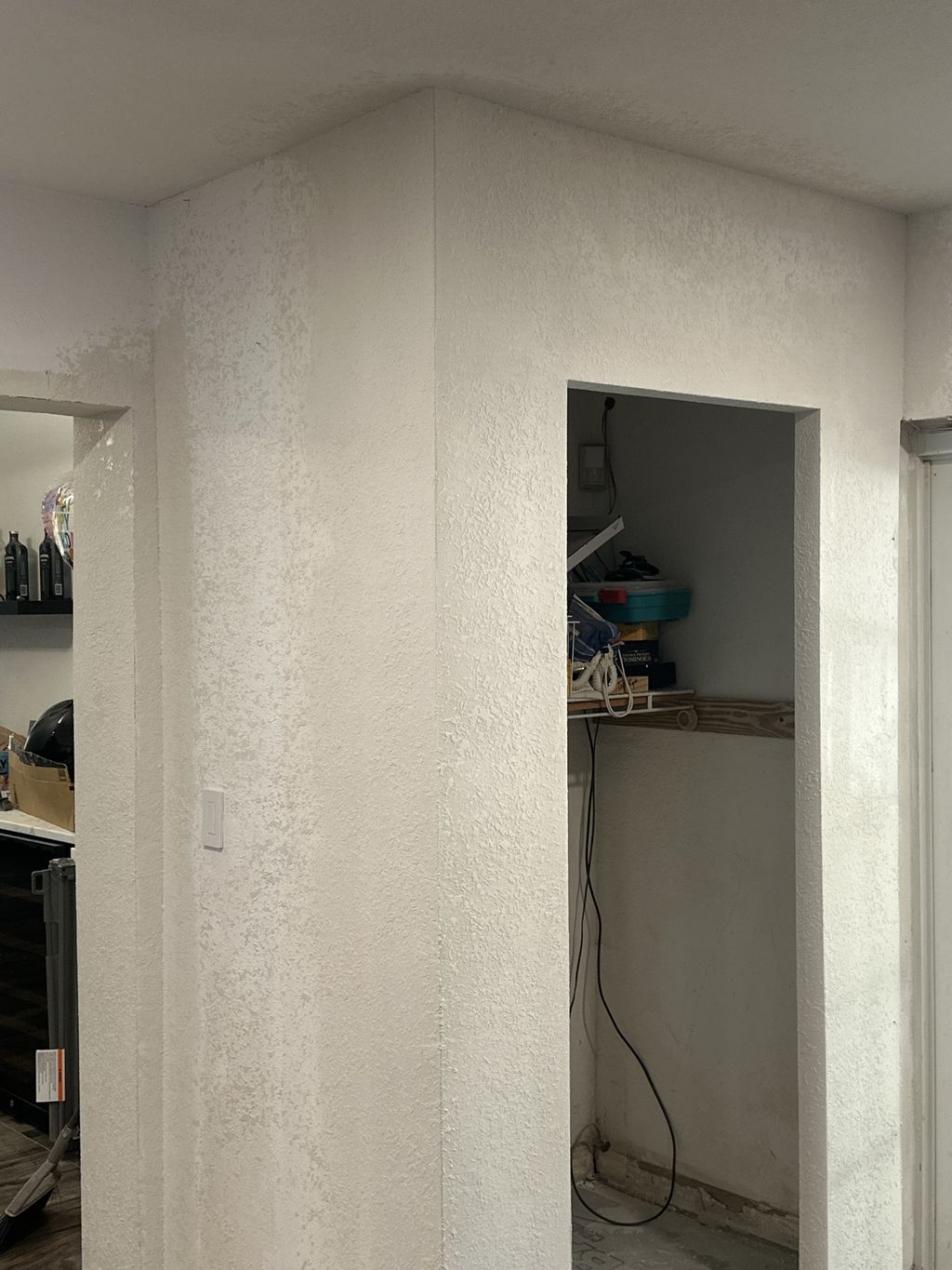 Closet Build Out / Knockdown texture finish / Afte